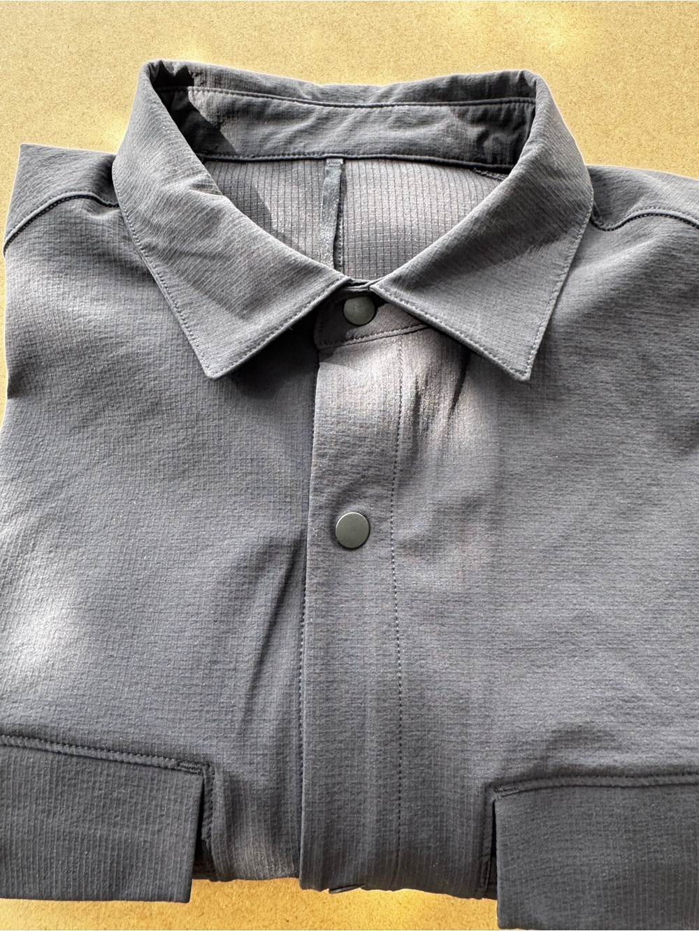 Lululemon Shirt Mens Sz Medium Black Snap Front Long Sleeve Stretch Performance